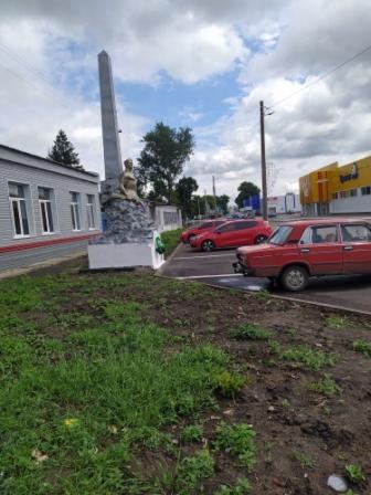 Памятник павшим воинам на дистанции пути в годы ВОВ.